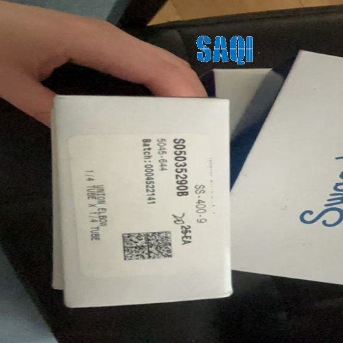 不锈钢卡套管接头