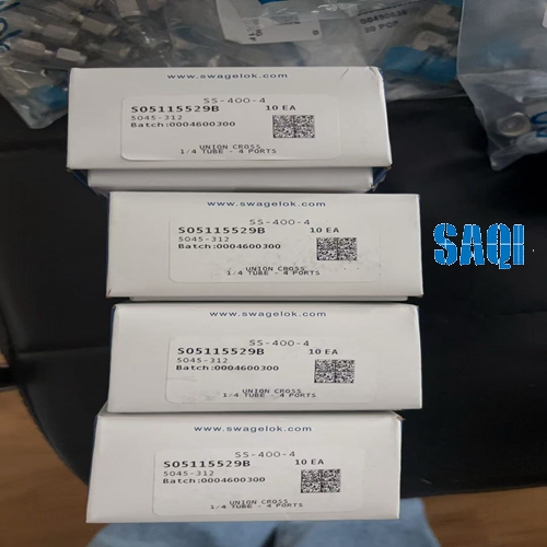 不锈钢卡套管接头